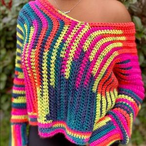 Graffiti crop sweater